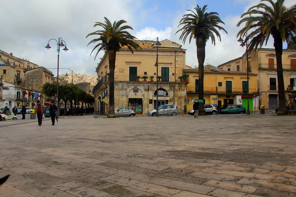 B&B Piazza Centrale Módica Exterior foto